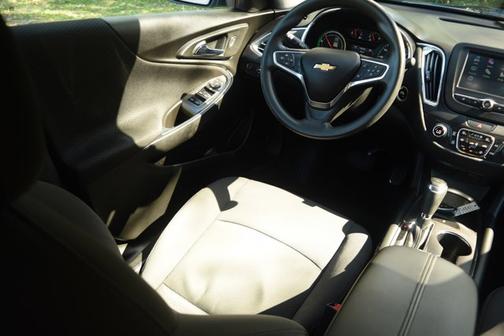 2017 Chevrolet Malibu Hybrid Base