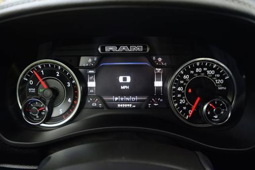 Diamond Black Crystal Pearlcoat 2021 RAM 3500 Laramie