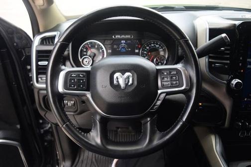 Diamond Black Crystal Pearlcoat 2021 RAM 3500 Laramie