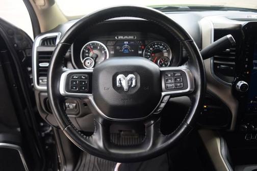 Diamond Black Crystal Pearlcoat 2021 RAM 3500 Laramie
