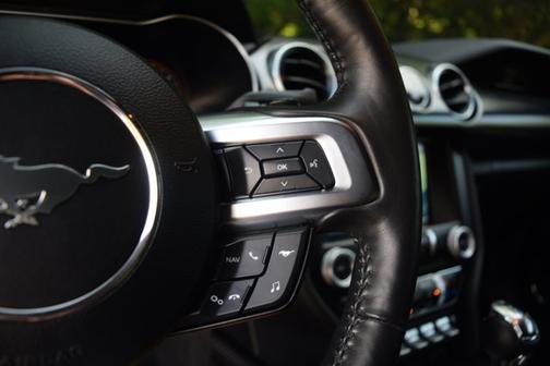 2022 Ford Mustang Mach 1