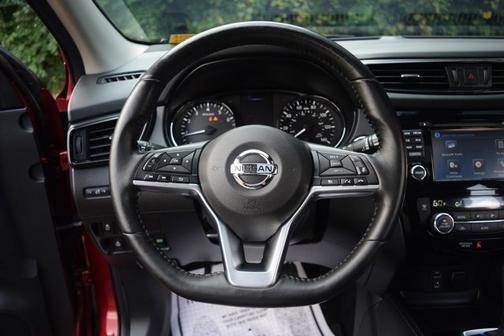 2017 Nissan Rogue Sport SL