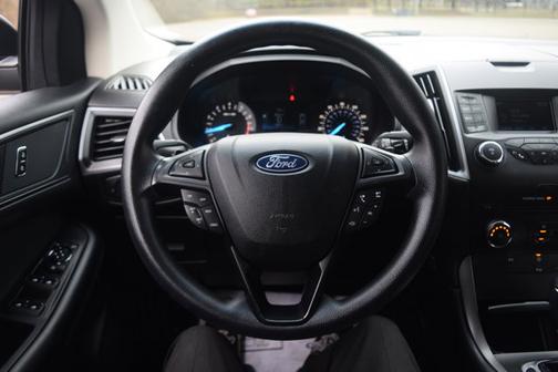 2018 Ford Edge SE