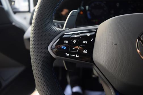 2025 Volkswagen Golf R 2.0T