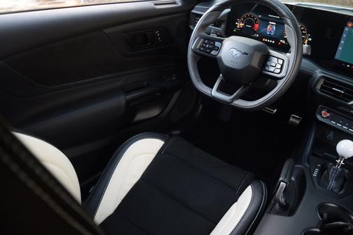 2024 Ford Mustang Dark Horse