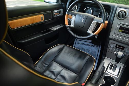 Tuxedo Black Clearcoat Metallic 2009 Lincoln MKZ Base