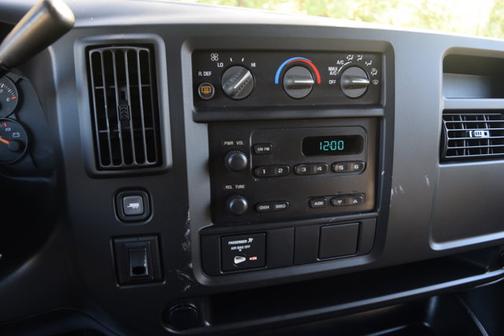 2006 Chevrolet Express 2500 Work Van