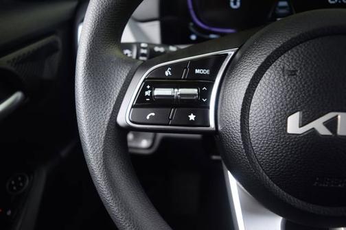 Fusion Black 2025 Kia Seltos LX
