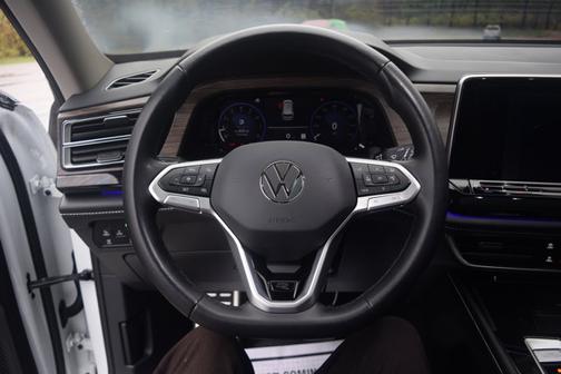 2024 Volkswagen Atlas 2.0T SEL Premium R-Line