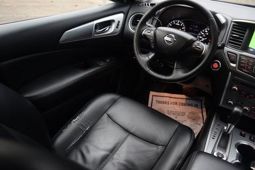 2017 Nissan Pathfinder SL