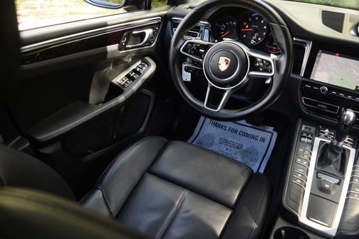 2020 Porsche Macan Base