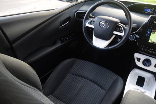 2016 Toyota Prius Three
