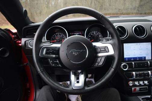 2022 Ford Mustang EcoBoost