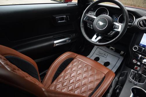 2022 Ford Mustang EcoBoost