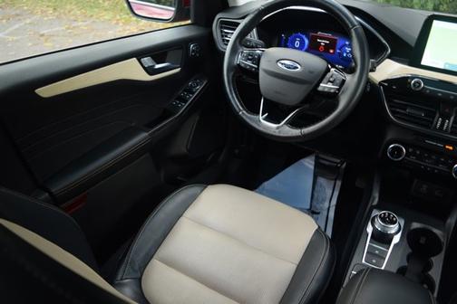 2022 Ford Escape Titanium Plug-In Hybrid