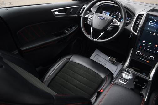 2023 Ford Edge ST Line