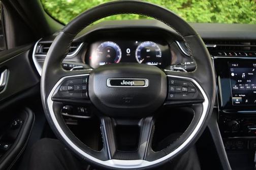 Silver Zynith 2023 Jeep Grand Cherokee L Altitude