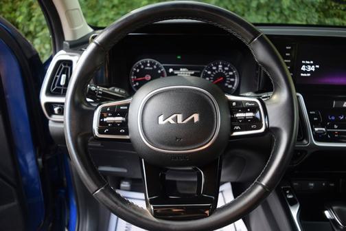 2023 Kia Sorento S