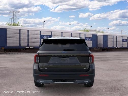 Agate Black Metallic 2026 Ford Explorer Active w/200A Pkg