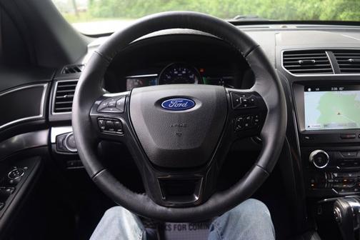 Shadow Black 2018 Ford Explorer XLT