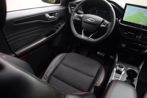 Black Metallic 2024 Ford Escape ST-Line Select