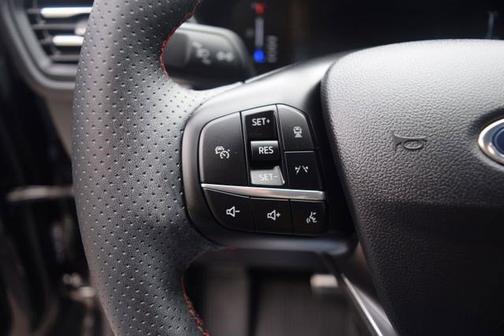 Agate Black Metallic 2024 Ford Escape ST-Line Select