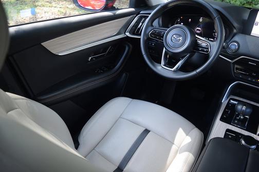 2025 Mazda CX-70 PHEV Premium Package