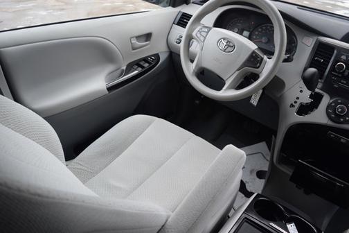 2012 Toyota Sienna LE