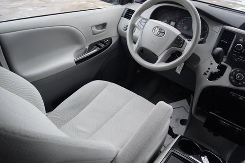 2012 Toyota Sienna LE