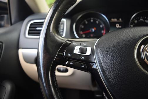 2017 Volkswagen Jetta 1.4T SE