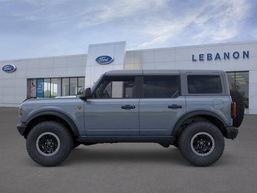 Azure Gray Metallic Tri-Coat 2025 Ford Bronco Badlands