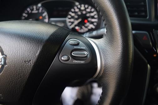 2015 Nissan Pathfinder SV