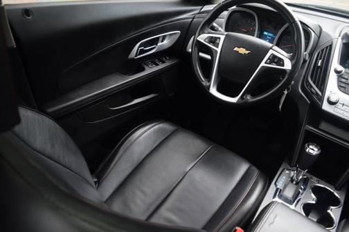 Summit White 2017 Chevrolet Equinox LT