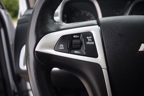 Summit White 2017 Chevrolet Equinox LT