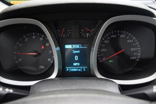 Summit White 2017 Chevrolet Equinox LT