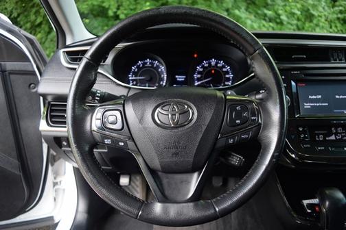 2018 Toyota Avalon XLE