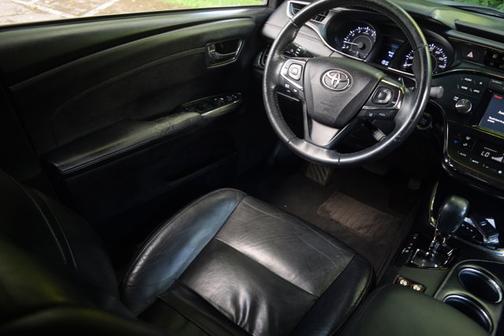 2018 Toyota Avalon XLE