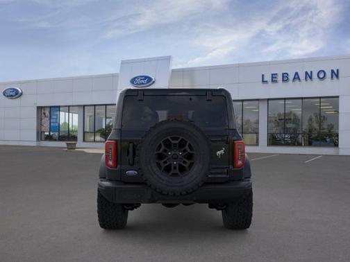 Shadow Black 2026 Ford Bronco Badlands