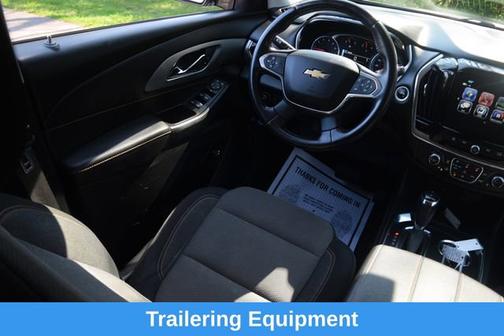 Pepperdust Metallic 2019 Chevrolet Traverse LT Cloth