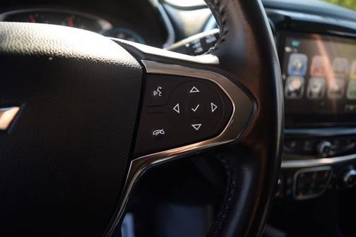 Pepperdust Metallic 2019 Chevrolet Traverse LT Cloth