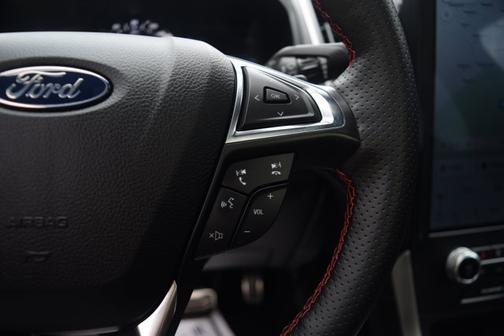2022 Ford Edge ST Line