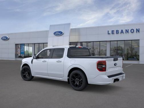 Space White Metallic 2026 Ford Maverick Lobo Standard