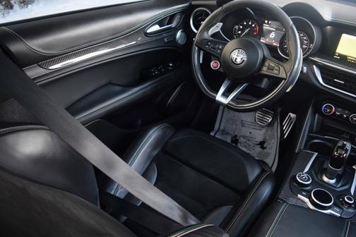 2019 Alfa Romeo Stelvio Quadrifoglio