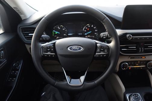 2022 Ford Escape SE Hybrid