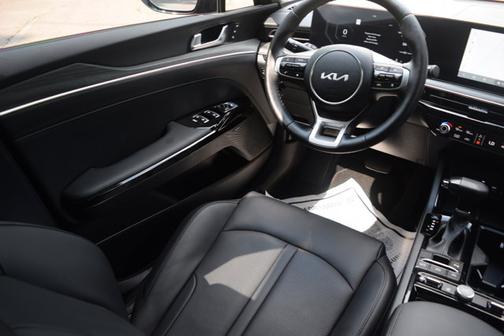 2025 Kia K5 EX