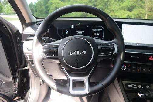 2025 Kia K5 EX