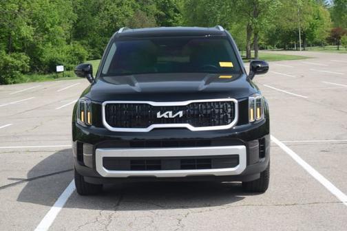 Ebony Black 2024 Kia Telluride EX
