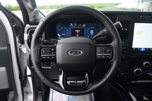 Star White Metallic Tri-Coat 2024 Ford F-250