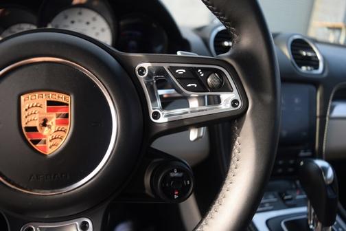 2018 Porsche 718 Cayman Base