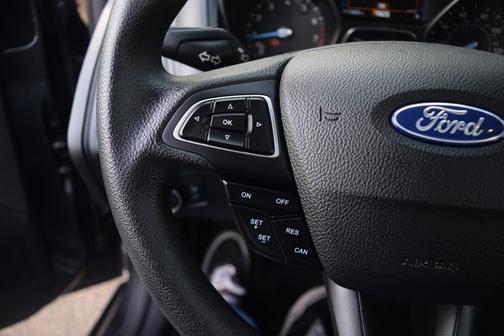 Magnetic Metallic 2018 Ford Focus SEL